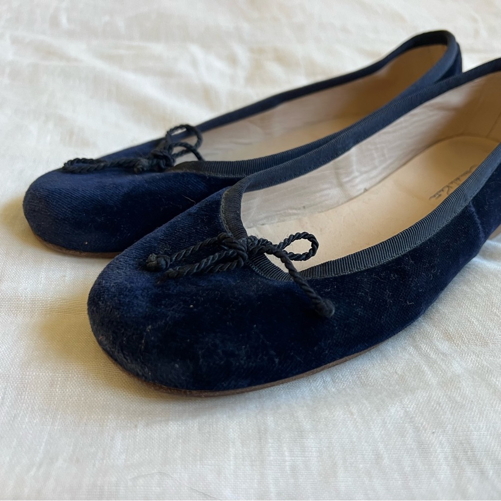 Oscar de la Renta Velvet Flats